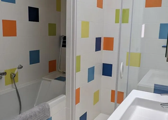 Vakantiehuis Pn 84, Maison 4-6 Personnes , Jardin , Et Centre A 15 Min A Pied *